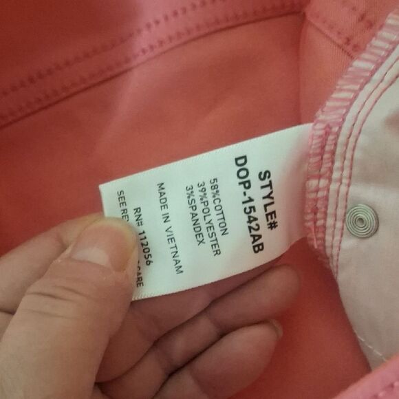 Zenana Women's Pink Jeans size medium - Picture 4 of 7